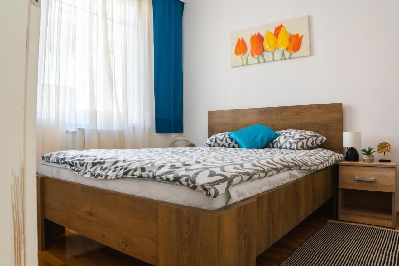Flexible Selfcheckins 52 - - Parking - Loggia Apartment *