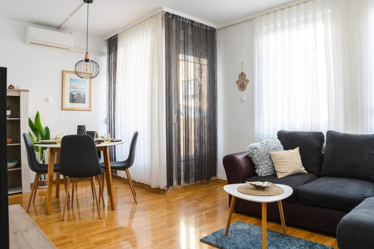 Flexible Selfcheckins 52 - - Parking - Loggia